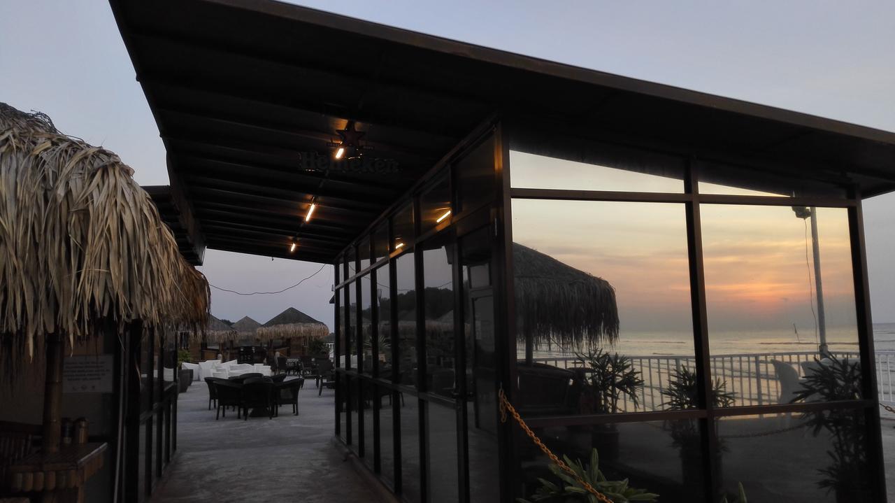 Gold Coast Morib International Resort Екстериор снимка
